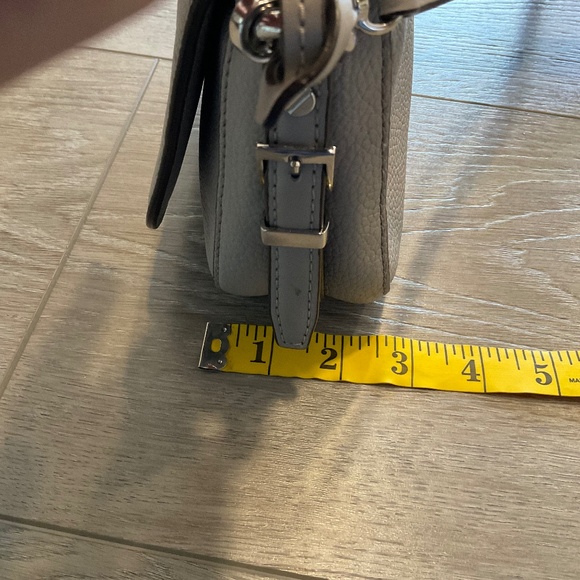 Michael Kors Crossbody Bag Greige Pebble Leather - Picture 13 of 15